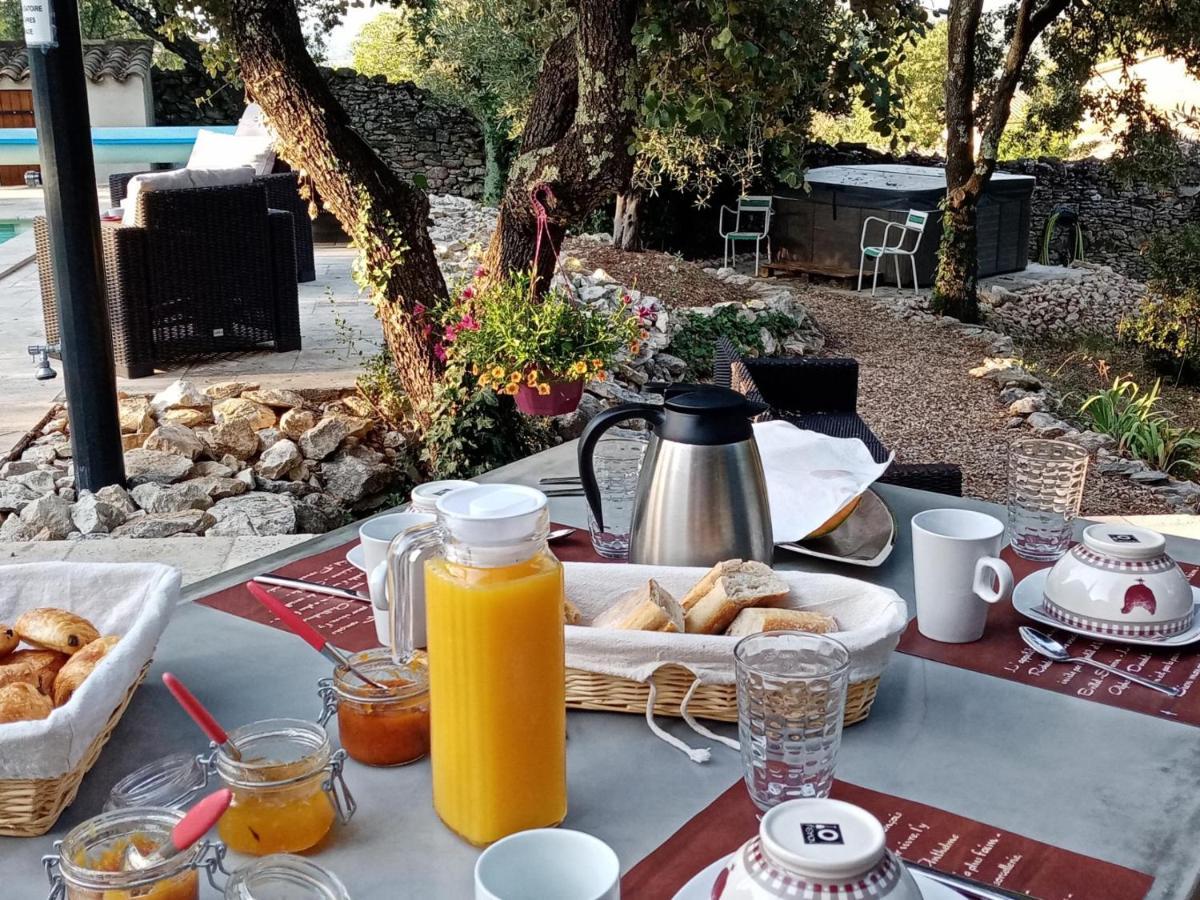 Bed and Breakfast L'Atelier Saint-Maximin  Экстерьер фото