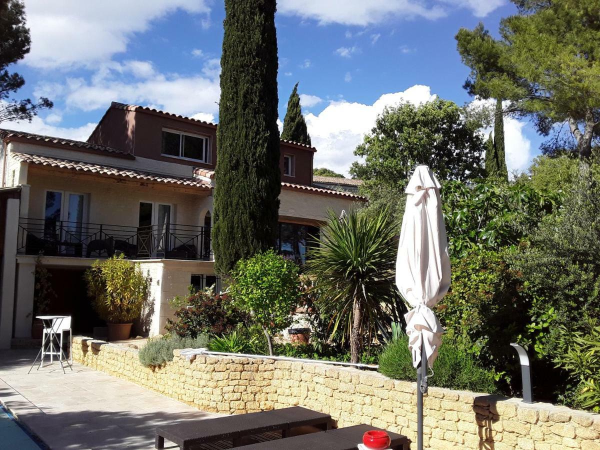 Bed and Breakfast L'Atelier Saint-Maximin  Экстерьер фото